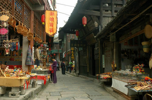 E線(xiàn)：張家界、猛洞河、芙蓉鎮(zhèn)、黃龍洞經(jīng)典四日游（純玩）